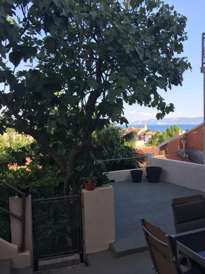 Central House Nona Crikvenica Buitenkant foto