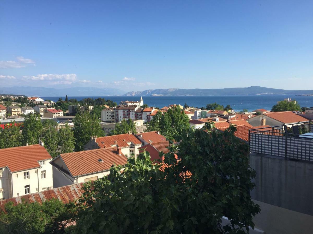 Central House Nona Crikvenica Buitenkant foto
