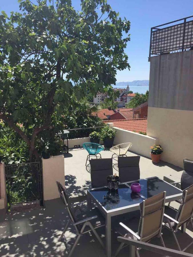 Central House Nona Crikvenica Buitenkant foto