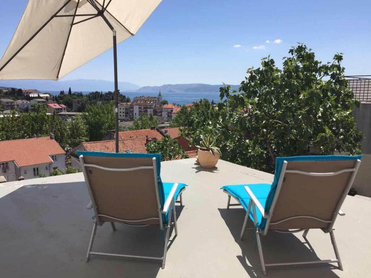 Central House Nona Crikvenica Buitenkant foto